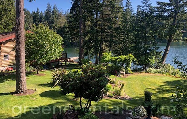 Charming Lake Front Apartment on Anderson Island