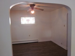 3 beds, 1 bath, $1,000