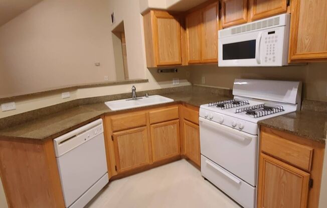 2 beds, 2 baths, $1,675, Unit # 2047
