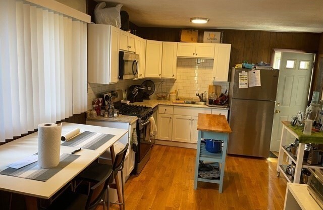 51 LINDEN AVE