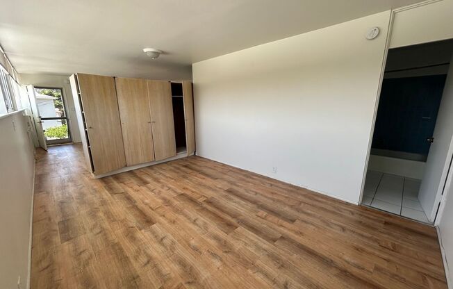 10567 National Blvd. Apts.