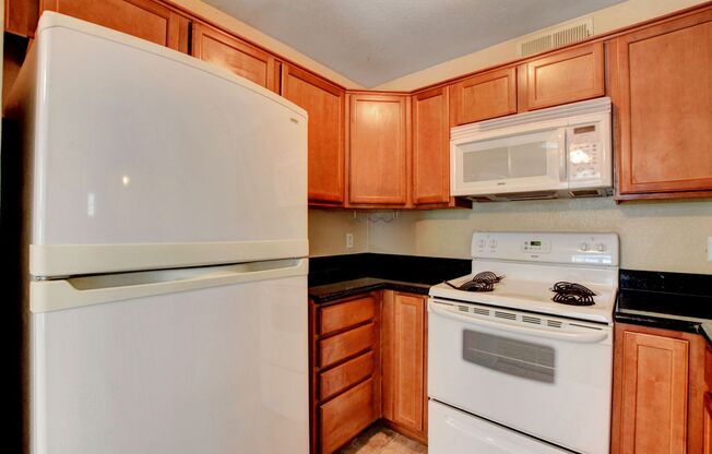 3 beds, 2 baths, $1,520, Unit # 1039
