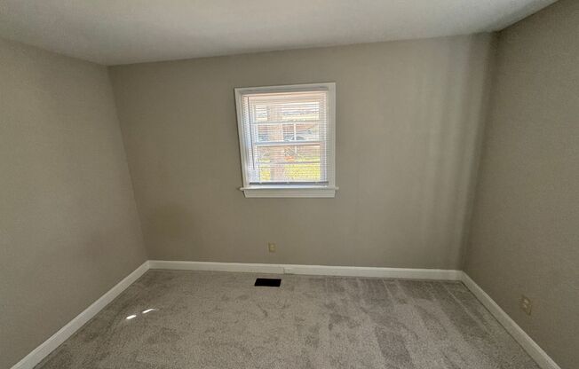 3 beds, 1 bath, $1,050