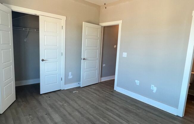 2 beds, 2.5 baths, 1,115 sqft, $1,635, Unit 305