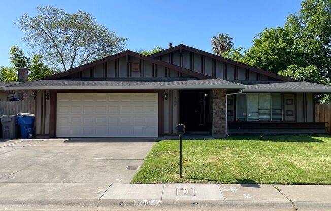 Recently Refreshed 3 bedroom with Central Heat/Air