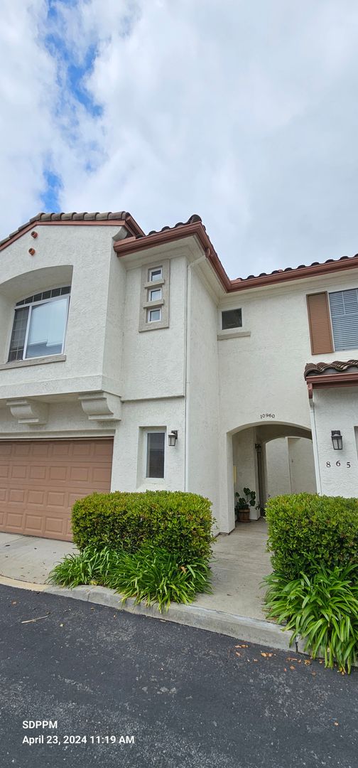 SCRIPPS RANCH - Ivy Hill - Nice 3 Bedroom / 2.5 Bath Townhouse.  AVAILABLE 05/07/2024.