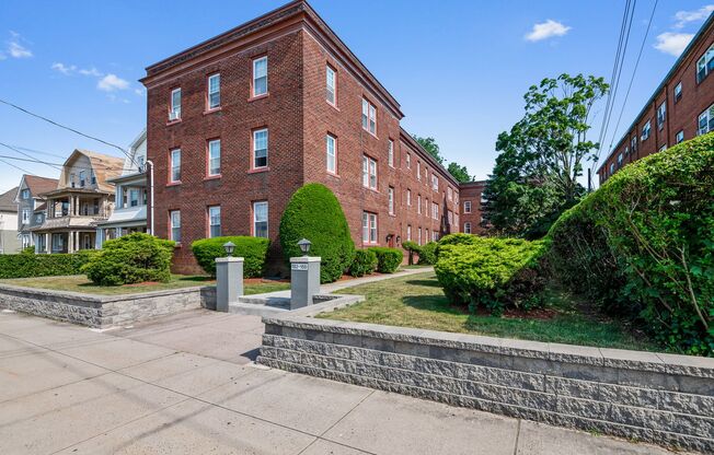 182 Elm