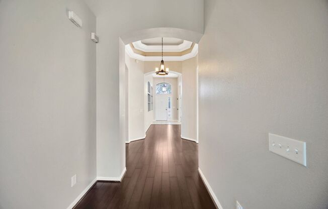 Charming 3-Bedroom Home with Office in the Villages of Oak Creek