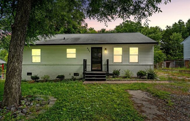 932 Summer Dr - 3 bedroom close to downtown Gastonia