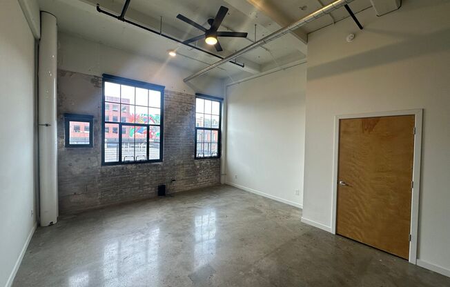 Studio, 1 bath, 540 sqft, $1,340, Unit 406