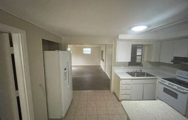 3 beds, 2 baths, $1,800