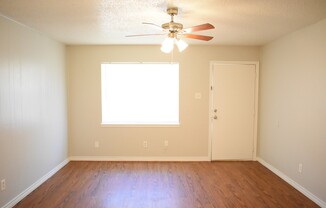 2 beds, 1 bath, 700 sqft, $675, Unit D