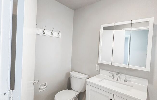 1 bed, 1 bath, 625 sqft, $1,100, Unit 27