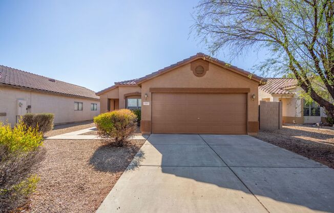 Beautiful 3 bedroom home minutes from the 303!!