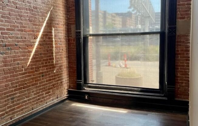 1 bed, 1 bath, 1,092 sqft, $1,650, Unit 108