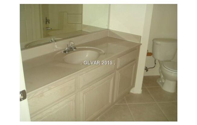 Nice 2-Bedroom Condo in a Guard-Gated Community in the Southwest Area