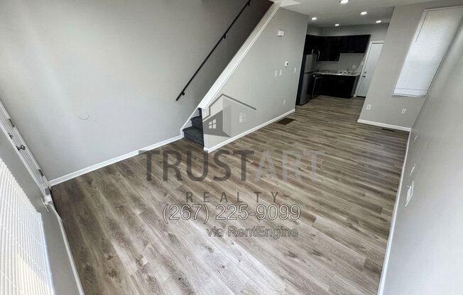 3 beds, 1 bath, 895 sqft, $1,350