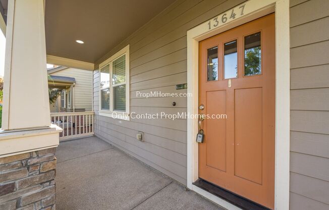 Discover Charm in King City: Attached Garage+ Nest Thermostat + W/D = Happiness! Live Your Best Life!