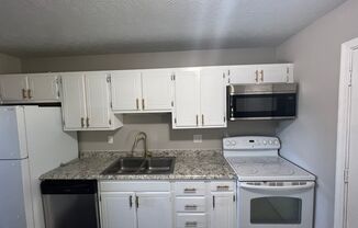 2 beds, 1.5 baths, $899