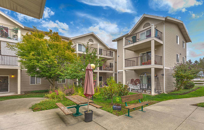 55+ Apartments in Burien, WA | Vintage at Burien