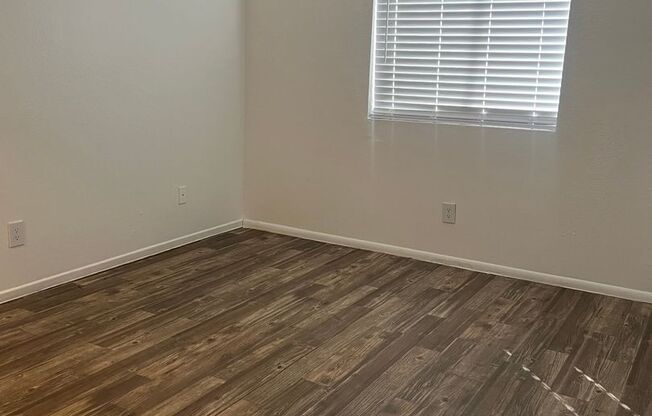 2 beds, 1 bath, 726 sqft, $1,359, Unit 223