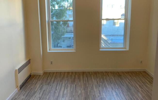 1 bed, , 3,042 sqft, $2,500, Unit 2F