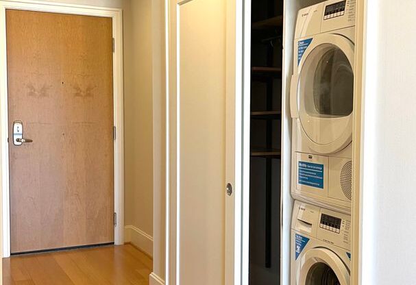 1 bed, 1 bath, $3,250, Unit 920