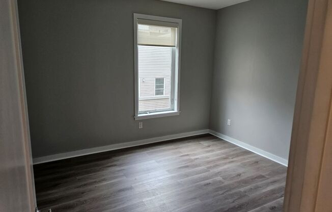 1 bed, 1 bath, 590 sqft, $1,283, Unit 2E