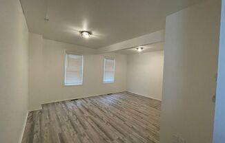 2 beds, 1 bath, 2 sqft, $1,400, Unit 2120B N 1st St (upper rear)