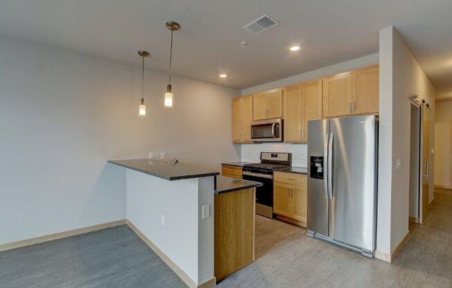 1 bed, 1 bath, 592 sqft, $1,725, Unit 518