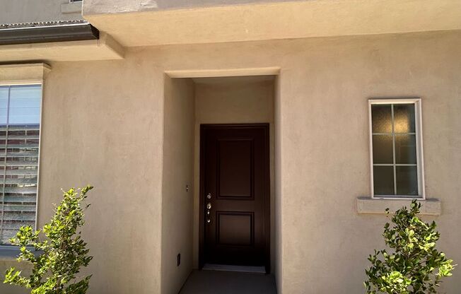 4 bed, 3.5 bath, 2 car garage for rent!