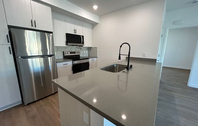 2 beds, 2 baths, 902 sqft, $3,070, Unit 2110-302