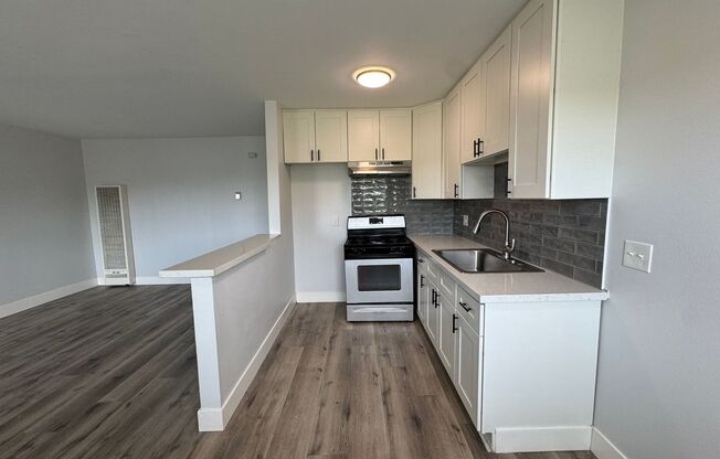 203 W. Opp St