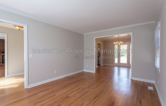 702 BUCKINGHAM RD