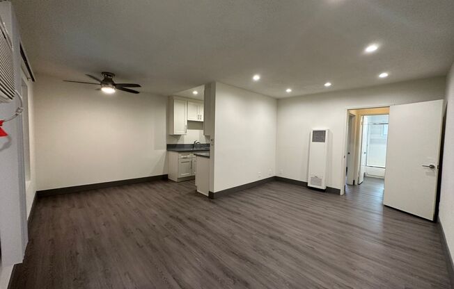 1 bed, 1 bath, 700 sqft, $2,399