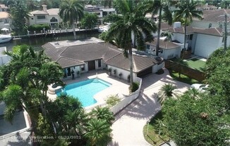 319 Seven Isles Dr