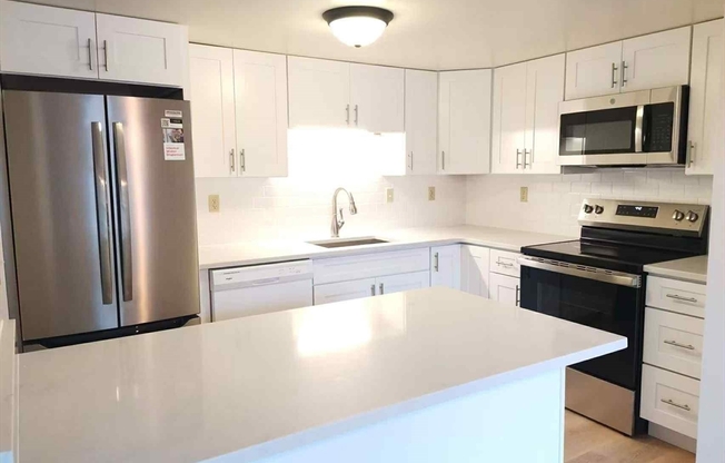 2 beds, 2 baths, 1,020 sqft, $4,200, Unit 302