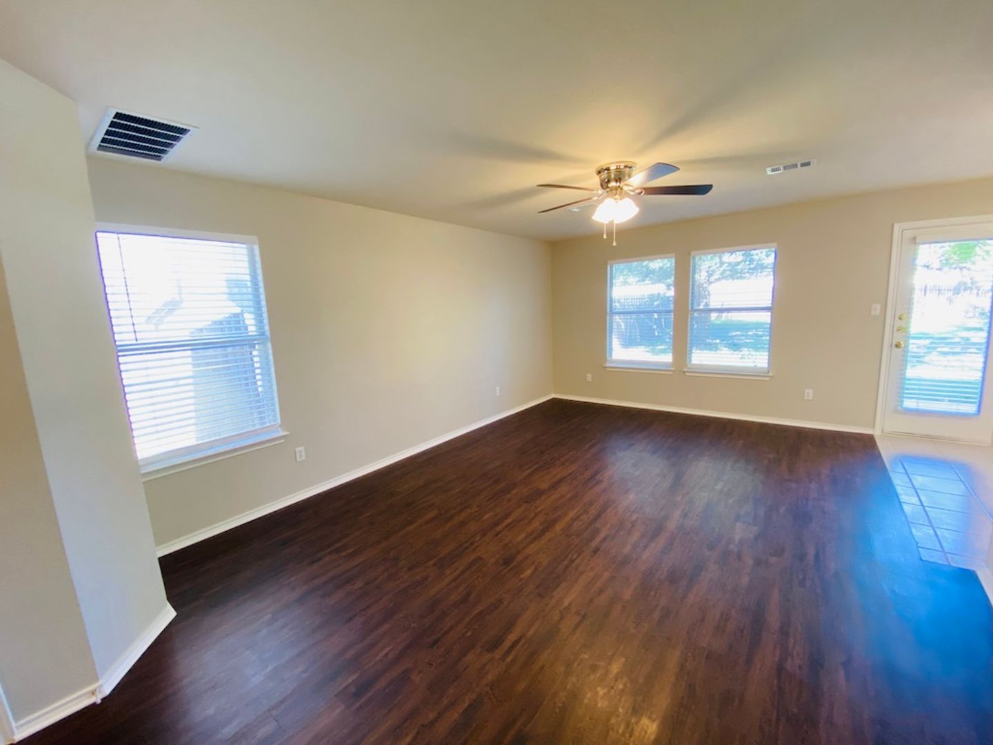 Great Home in Willow Run!