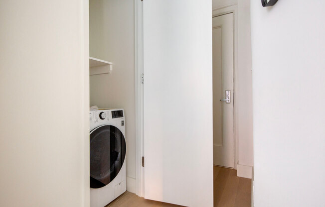 300 W 21 ST