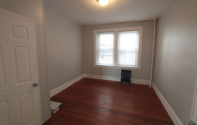 4 beds, 1 bath, 6 sqft, $1,400, Unit 2A