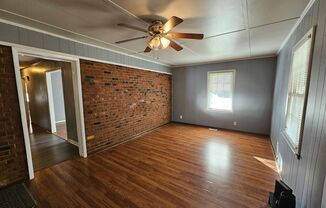 3 beds, 1 bath, $1,300