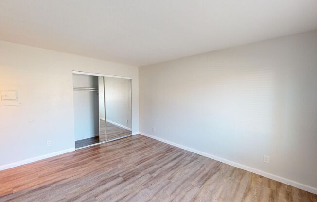 2 beds, 1 bath, 900 sqft, $1,390, Unit 25