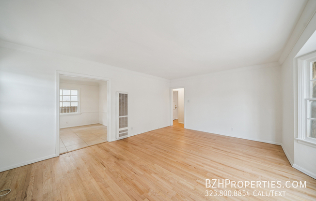 1047 S HOLT