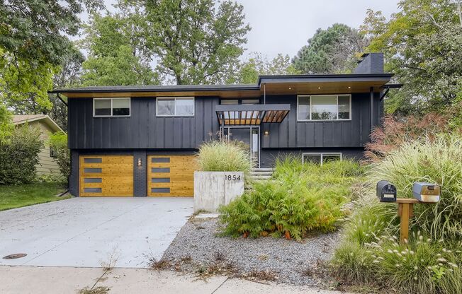 Sleek 4 bed, 3 bath N. Boulder Home!