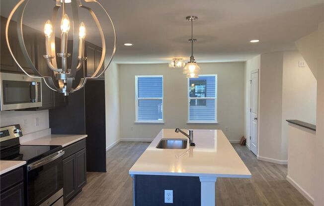 2 beds, 2 baths, 1,154 sqft, $2,500, Unit Daggett Avenue- 5004