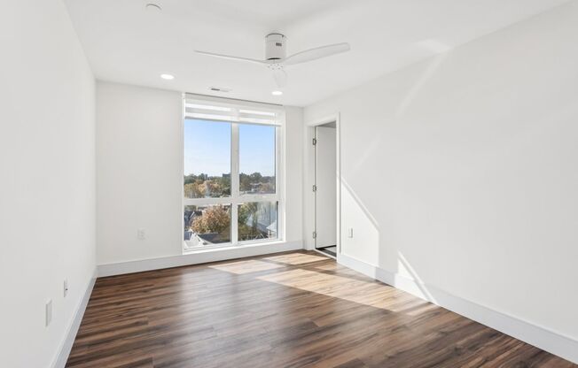 2 beds, 2 baths, 842 sqft, $2,300, Unit 524