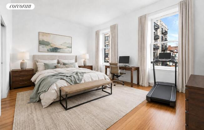 422 W 160 ST