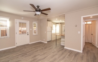 Updated Craftsman 2-Bed / 1-Bath W/ Private Yard/Storage/Washer/Dryer in South Park!