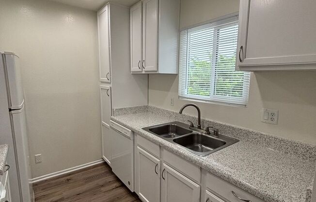 1 bed, 1 bath, 780 sqft, $2,375, Unit 112
