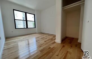 3 beds, 1 bath, $4,850, Unit 2B
